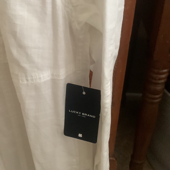 Women’s Top - Picture 3 of 3